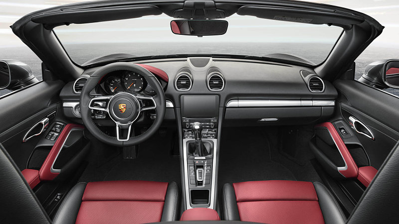Thiết kế nội thất xe Porsche 718 Spyder có đầy đủ tiện nghi trang bị