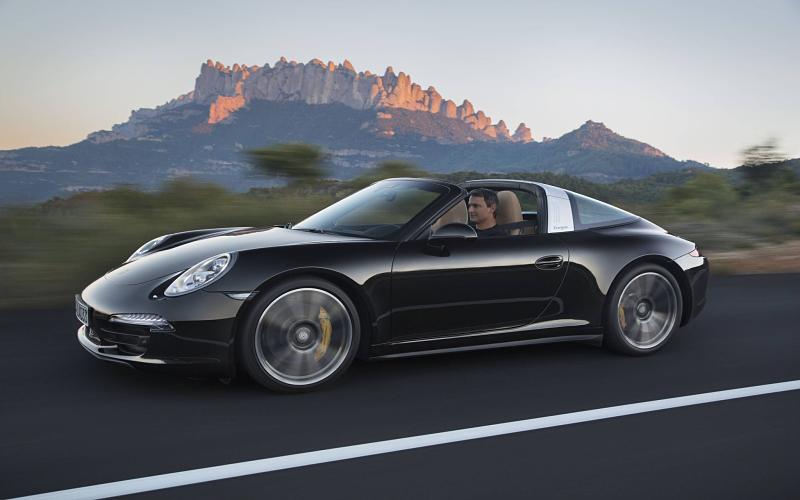 Porsche 911 Targa là một dòng xe nổi bật của hãng Porsche