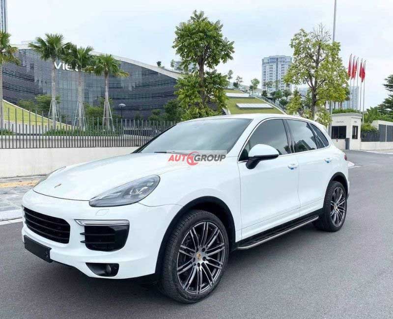 Ngoại hình ấn tượng của chiếc Porsche cayenne 2015 màu trắng